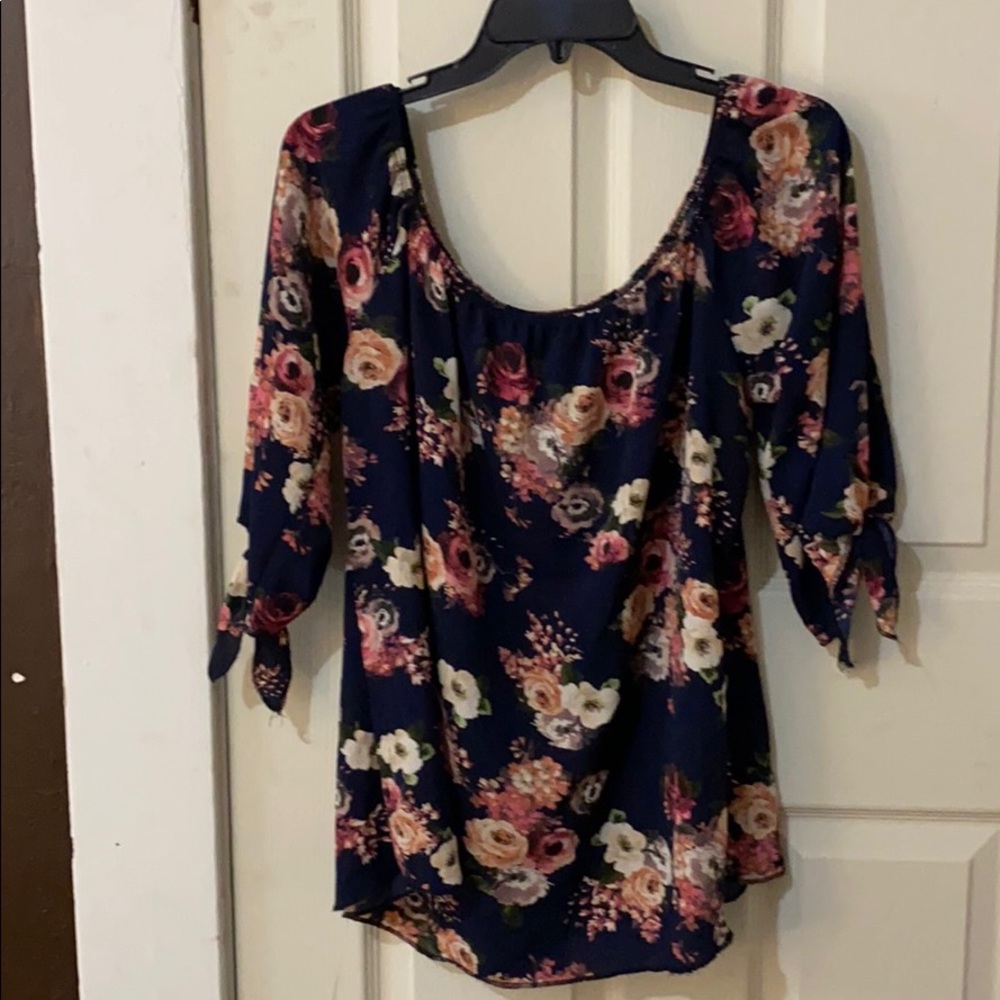 2x Blouse